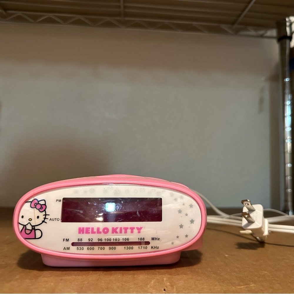Hello Kitty Clock